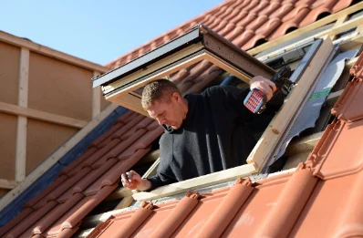 Pose de fenêtres de toit Velux aux Costes-Gozon